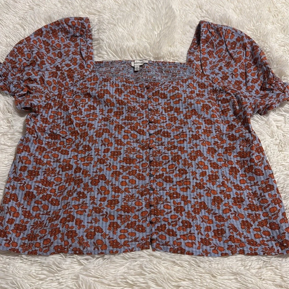 Madewell Button-Front Smocked-Back Top in Piccola Floral in Pale Dawn 10